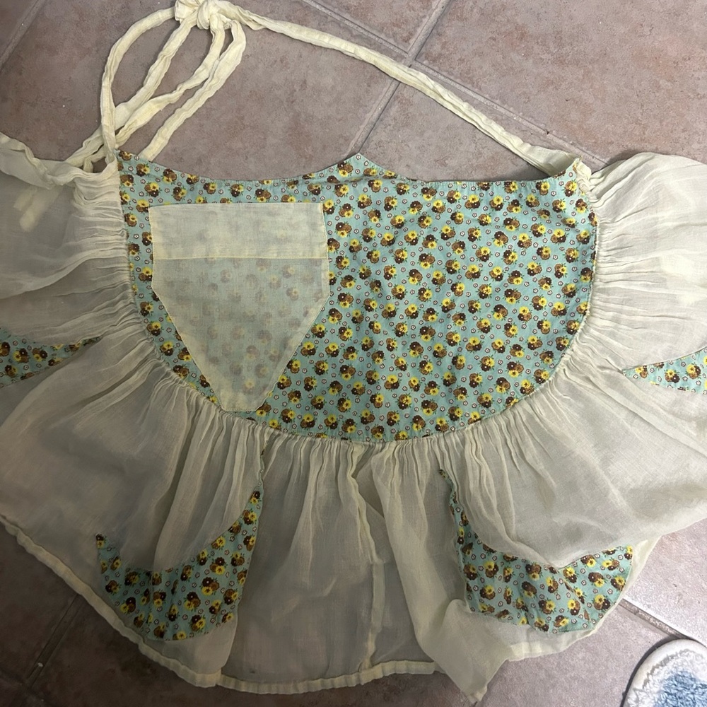 1950’s blue and yellow floral apron